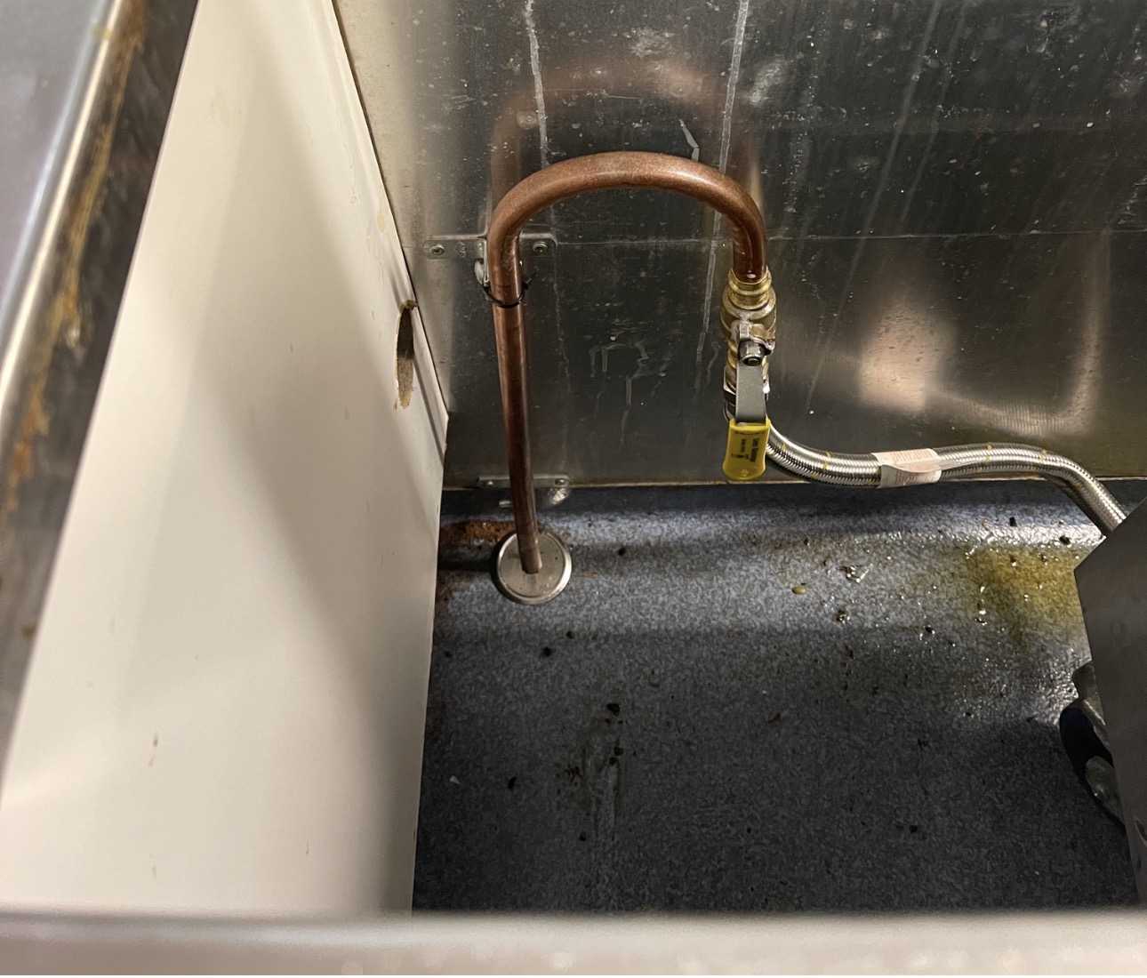 Outdoor gas BBQ installation with neat copper connections