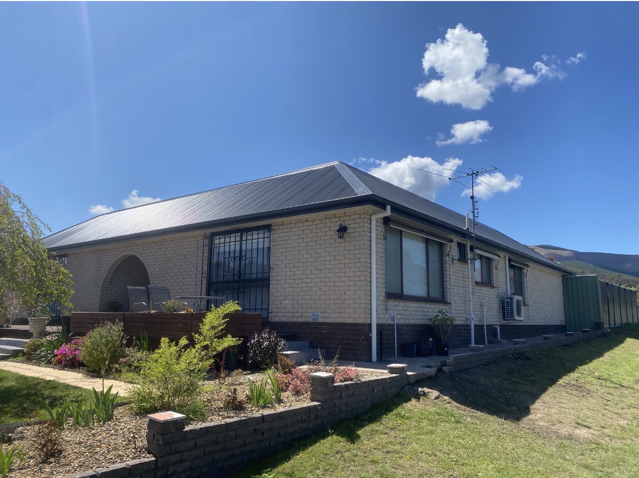 Colorbond re-sheet & flashings